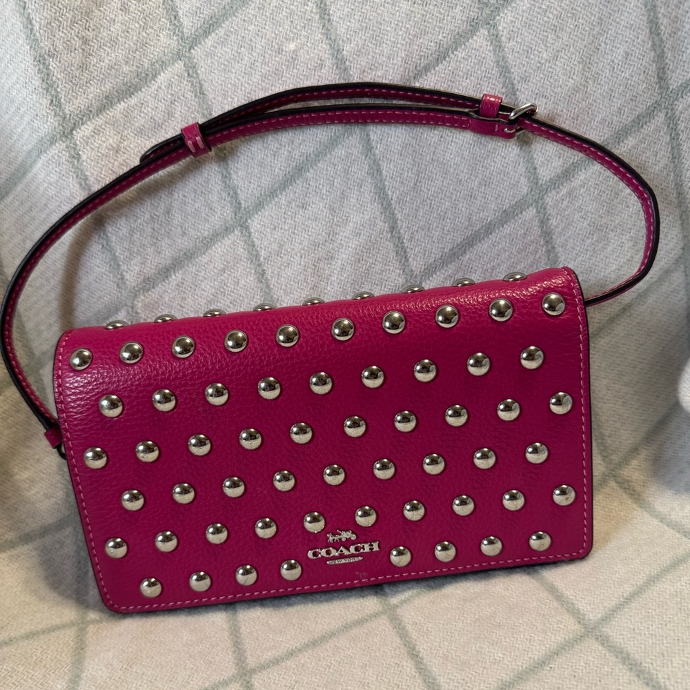 Coach - Anna Foldover Clutch Crossbody w/rivets - EUC BEAUTIFUL PINK 2023 #CM851